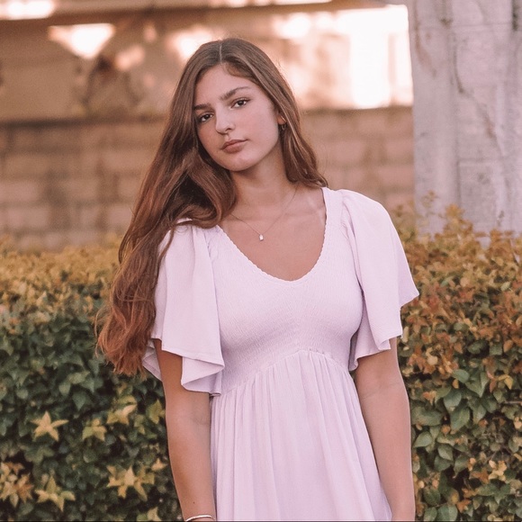 ✨The Paige Flutter Sleeve Smocked Midi Dress - Picture 8 of 9